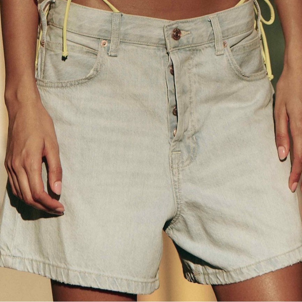 NWOT We The Free Light Blue Jean Bermuda Shorts Size 27